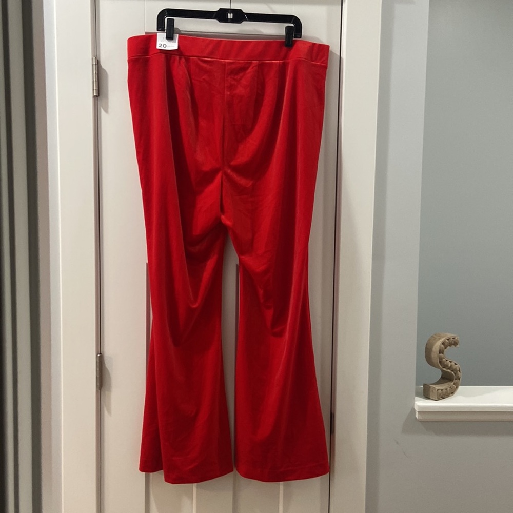 Red velvet flare mid rise pants size 20 Lane Bryant NWT statement all eyes on me